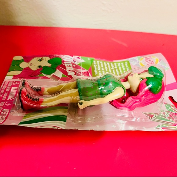 Friends Forever VIERA Doll - Picture 4 of 8